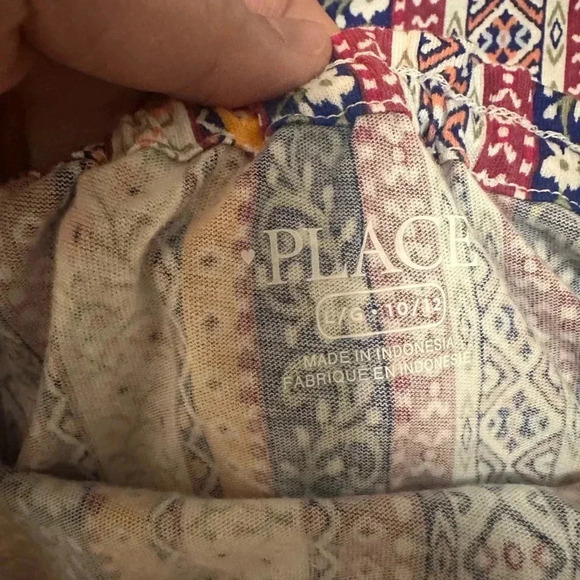 3 TOPS AND SHORT CHILDREN  PLACE SUMMER SET - Picture 9 of 10